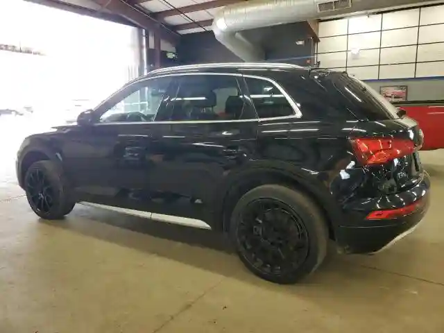 WA1BNAFYXK2059734 2019 AUDI Q5-1