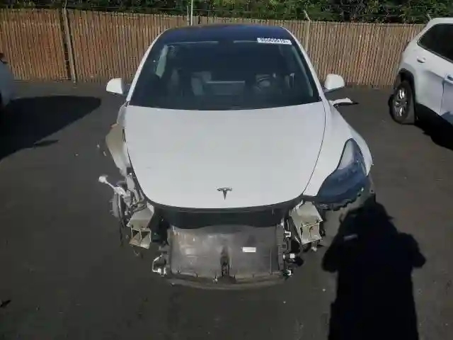 5YJ3E1EA2JF053792 2018 TESLA MODEL 3-4