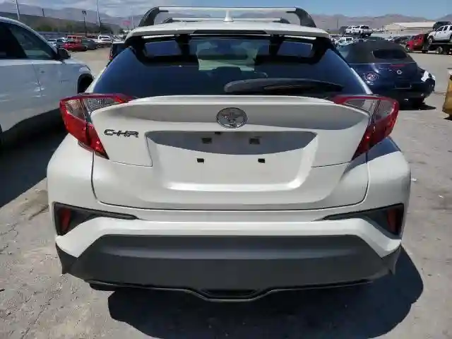 JTNKHMBX6L1067070 2020 TOYOTA C-HR-5