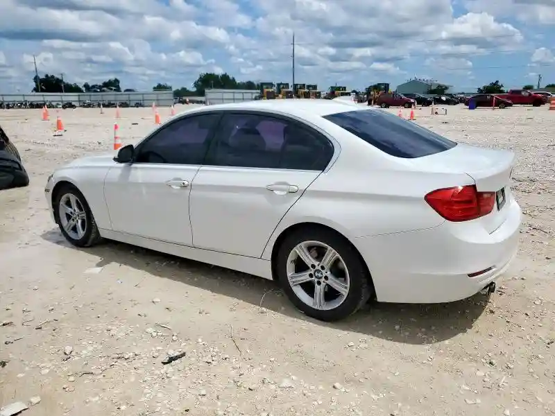 WBA3A5G57FNP34958 2015 BMW 3 SERIES-1
