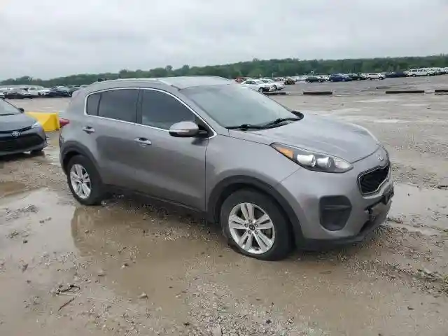 KNDPM3AC8J7423432 2018 KIA SPORTAGE-3