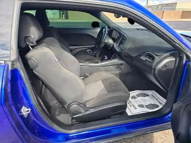 2C3CDZBT7KH743559 2019 DODGE CHALLENGER-4