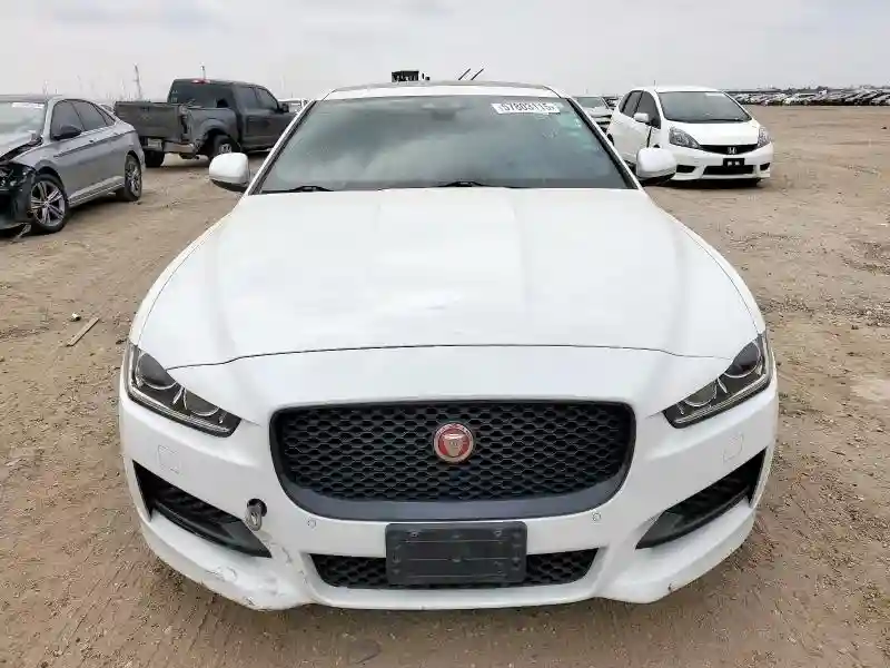 SAJAF4FX9KCP51339 2019 JAGUAR XE-4