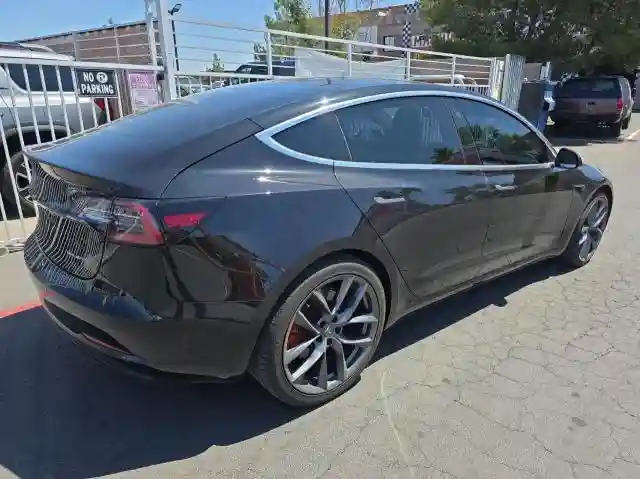 5YJ3E1EB8JF070461 2018 TESLA MODEL 3-3