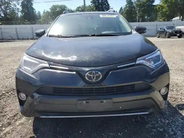 2T3DFREV3JW819459 2018 TOYOTA RAV4-4