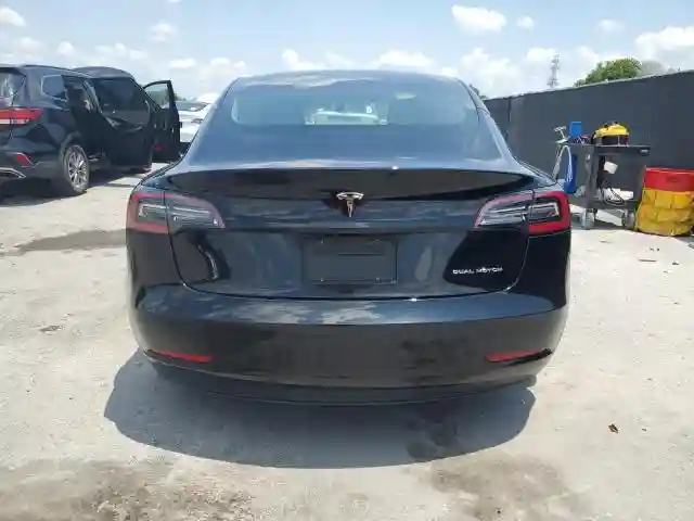 5YJ3E1EBXKF198945 2019 TESLA MODEL 3-5