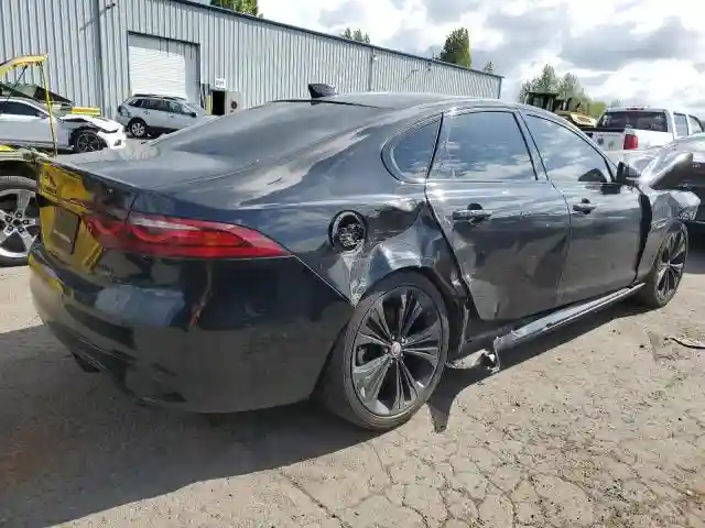 SAJBL4GX0MCY89348 2021 JAGUAR XF-2