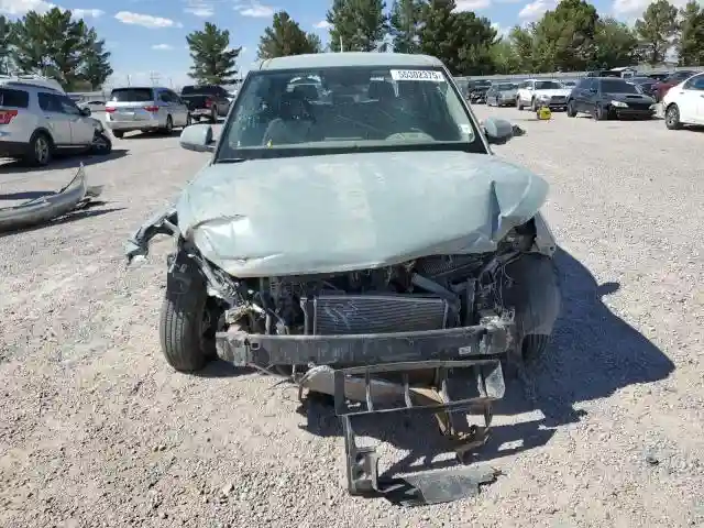 KMHRB8A32SU361259 2025 HYUNDAI VENUE-4