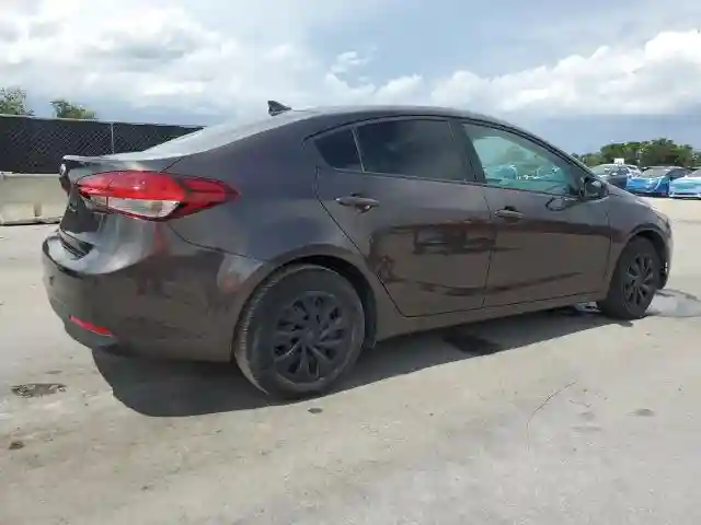 3KPFK4A77JE175488 2018 KIA FORTE-2