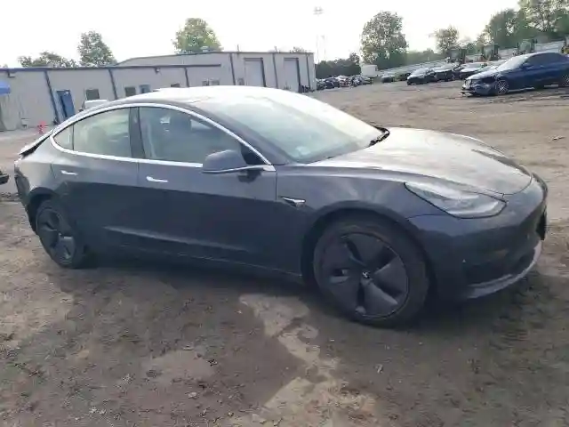 5YJ3E1EB3JF086972 2018 TESLA MODEL 3-3