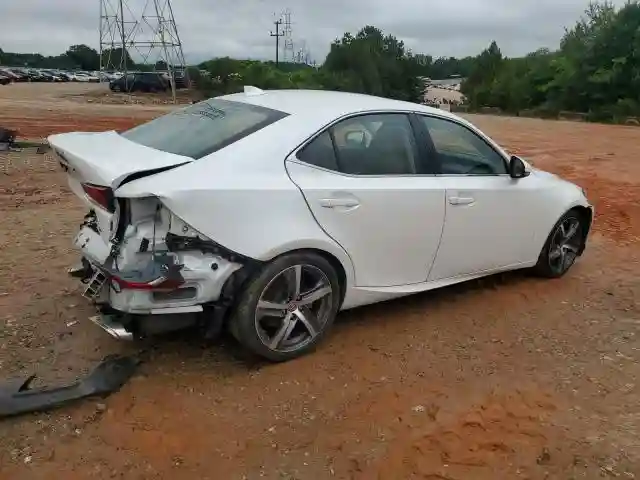 JTHC81D29J5028938 2018 LEXUS IS-2