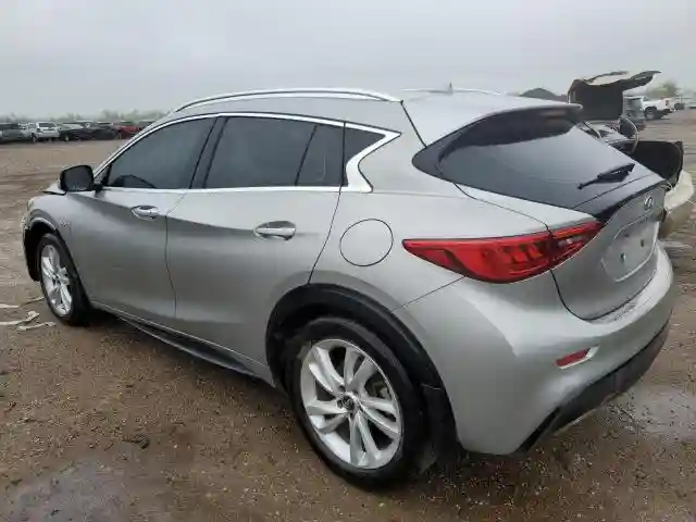 SJKCH5CP0KA009478 2019 INFINITI QX30-1