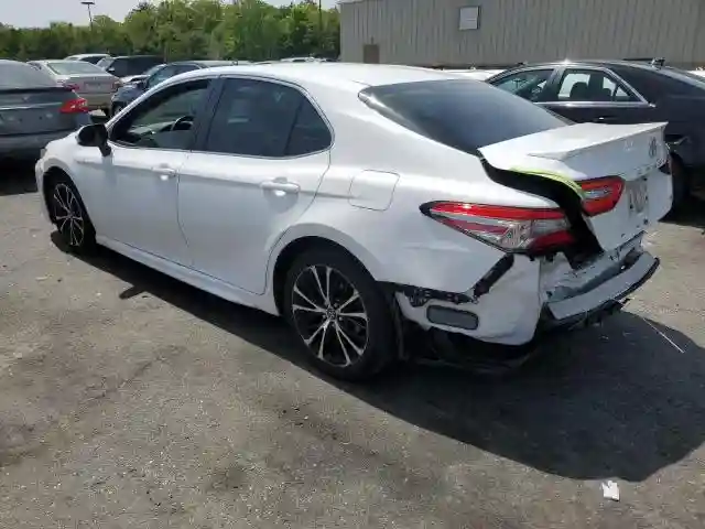 4T1B11HK7JU610467 2018 TOYOTA CAMRY-1