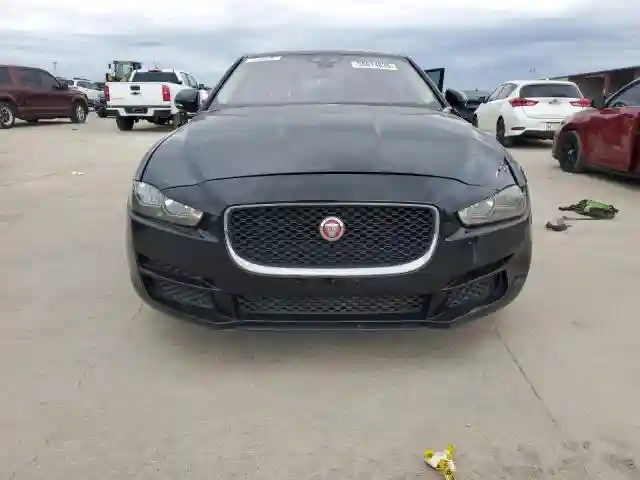 SAJAD4BG0HA965491 2017 JAGUAR XE-4