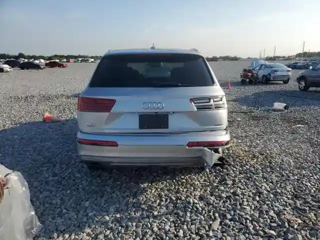 WA1LAAF73KD037473 2019 AUDI Q7-5