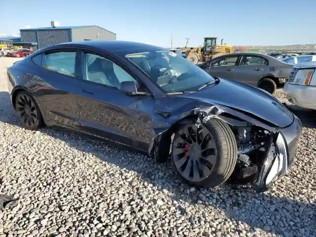 5YJ3E1EC1PF495943 2023 TESLA MODEL 3-3