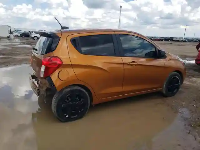 KL8CA6SA9LC454083 2020 CHEVROLET SPARK-2