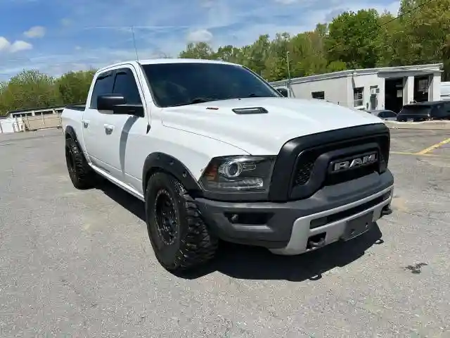 1C6RR7YT9GS260844 2016 RAM 1500-3