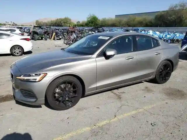 7JR102FK1KG003929 2019 VOLVO S60-0