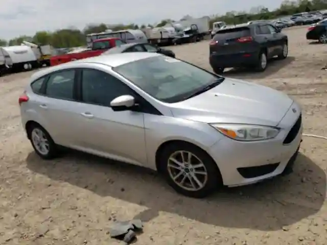 1FADP3K22HL258632 2017 FORD FOCUS-3