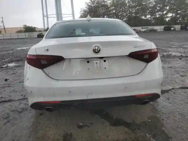 ZARFANBN5L7635942 2020 ALFA ROMEO GIULIA-5