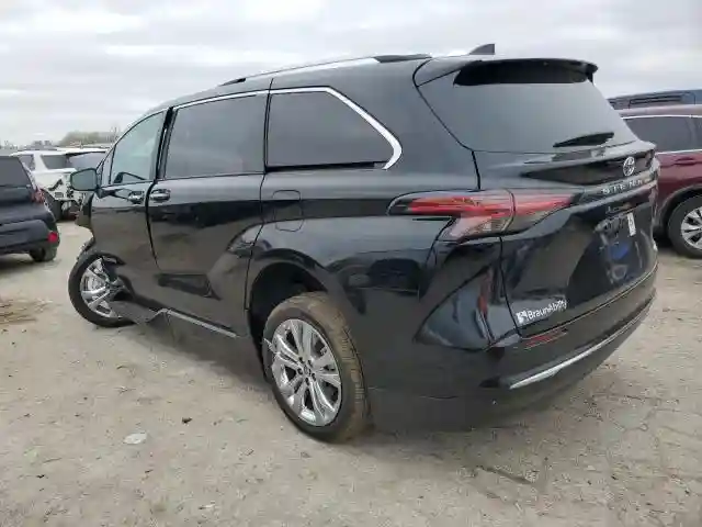 5TDERKEC6PS175340 2023 TOYOTA SIENNA-1