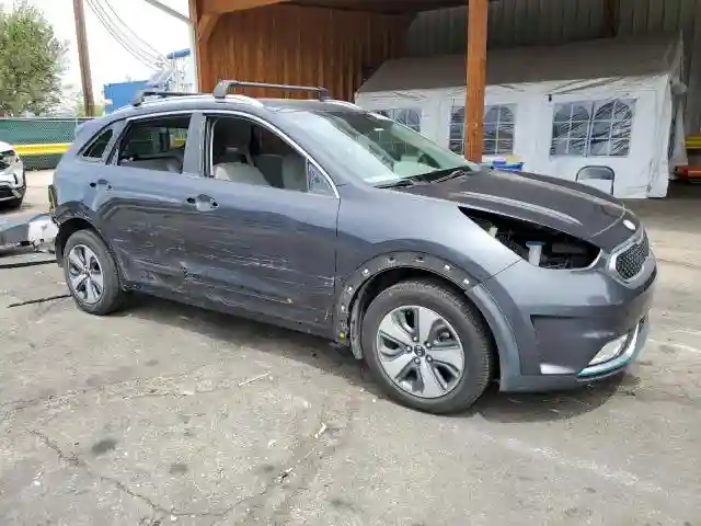 KNDCD3LD6J5154413 2018 KIA NIRO-3