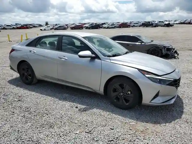 5NPLM4AG9PH101636 2023 HYUNDAI ELANTRA-3