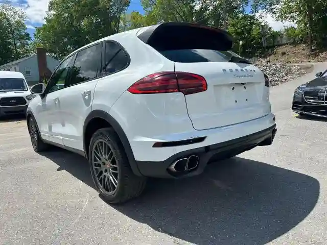 WP1AC2A27FLA81589 2015 PORSCHE CAYENNE-1