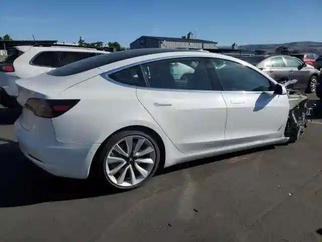 5YJ3E1EA2JF053792 2018 TESLA MODEL 3-2