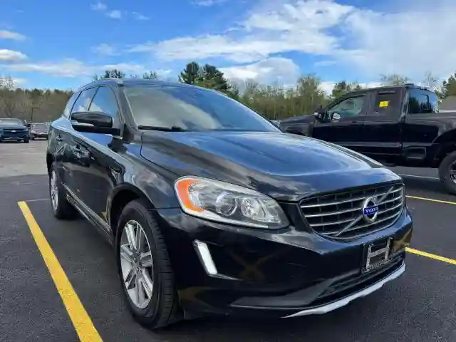YV440MRU5H2028551 2017 VOLVO XC60-0