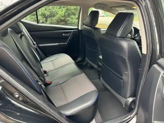 5YFBURHE9JP771050 2018 TOYOTA COROLLA-5