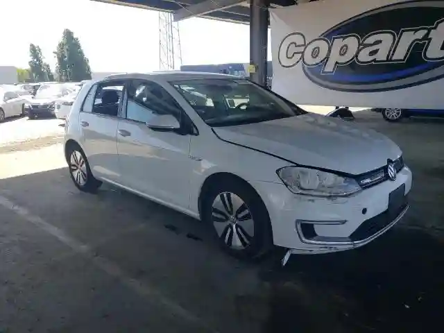 WVWKP7AU5GW901810 2016 VOLKSWAGEN GOLF-3