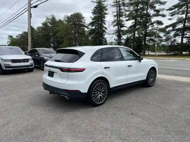 WP1AA2AY8KDA14157 2019 PORSCHE CAYENNE-3