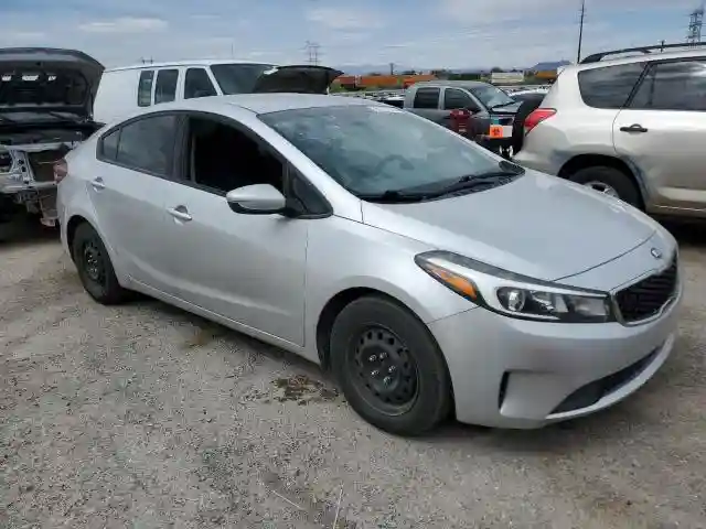 3KPFK4A73HE018776 2017 KIA FORTE-3