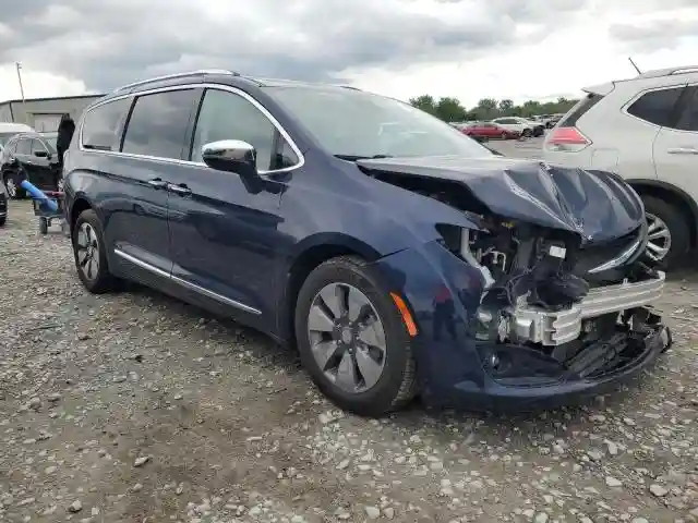 2C4RC1N7XJR118185 2018 CHRYSLER PACIFICA-3