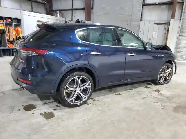 ZN661YUM7PX428859 2023 MASERATI LEVANTE MO-2