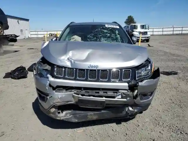 3C4NJDBB5JT162526 2018 JEEP COMPASS-4