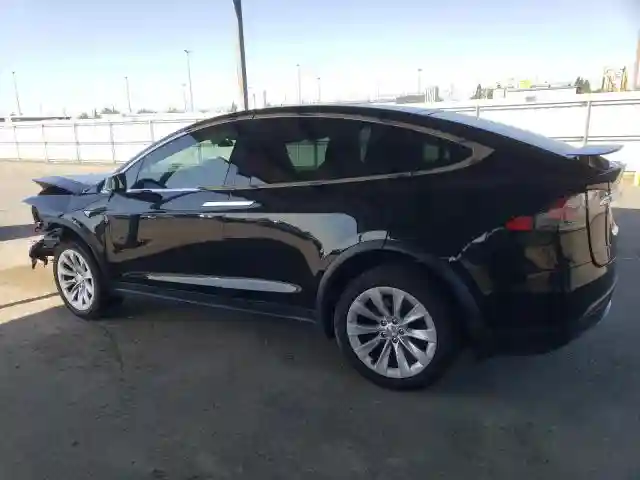 5YJXCBE29JF142748 2018 TESLA MODEL X-1
