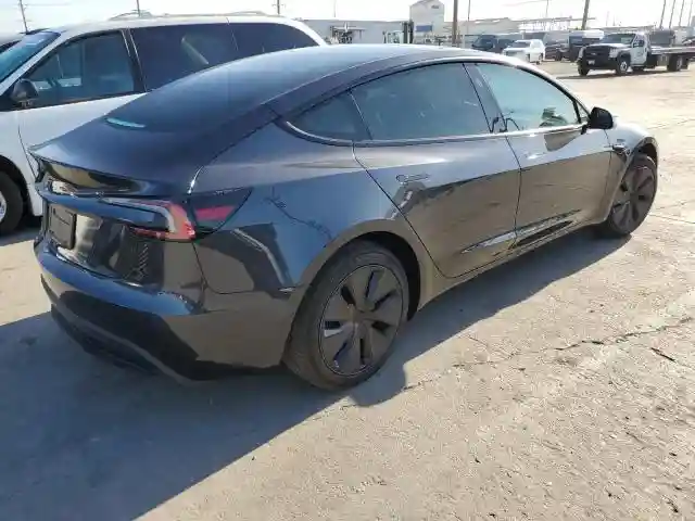5YJ3E1EA2SF876935 2025 TESLA MODEL 3-2