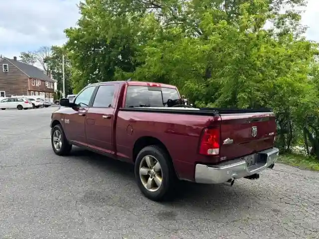 1C6RR7TT6JS186572 2018 RAM 1500-2