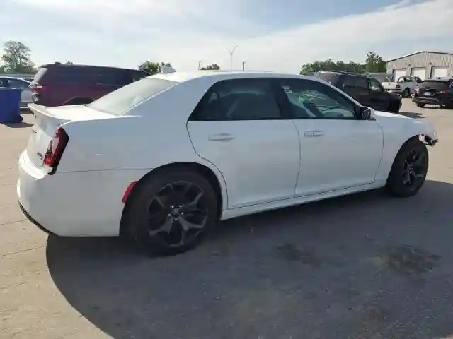 2C3CCABT0MH512008 2021 CHRYSLER 300-2