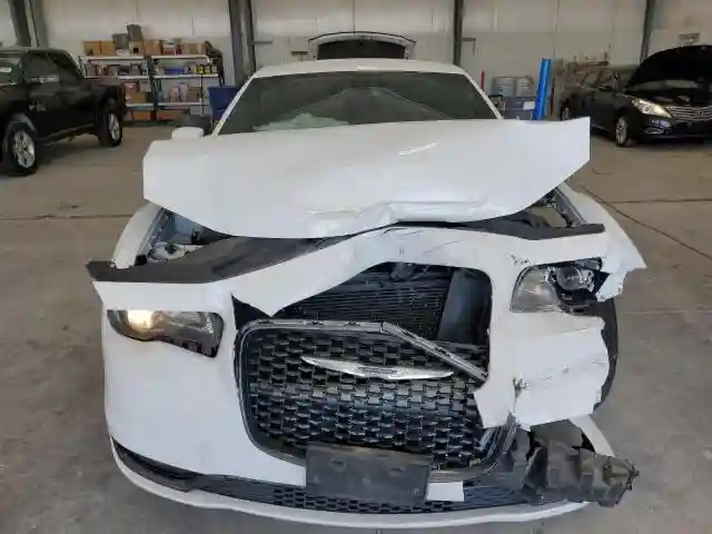 2C3CCAGG6GH234280 2016 CHRYSLER 300-4