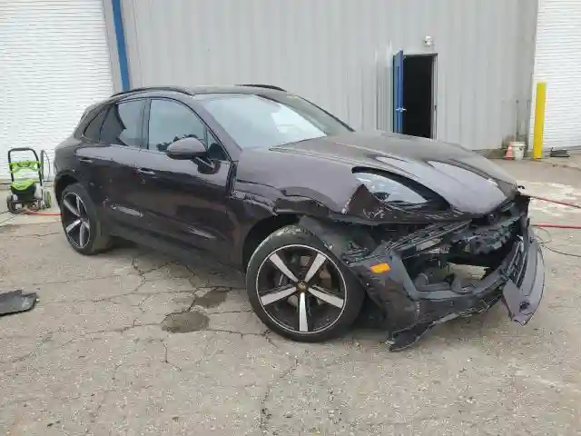 WP1AA2A52PLB05640 2023 PORSCHE MACAN BASE-3