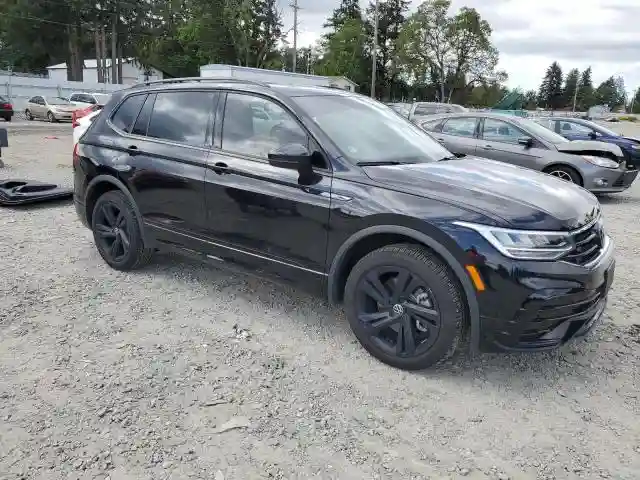 3VV8B7AXXRM063670 2024 VOLKSWAGEN TIGUAN-3