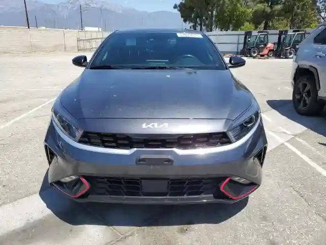 3KPF54AD5PE657933 2023 KIA FORTE-4