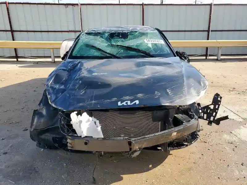 3KPFW4DE1SE098567 2025 KIA K4 GT LINE-4
