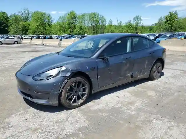 5YJ3E1EA4PF686156 2023 TESLA MODEL 3-0