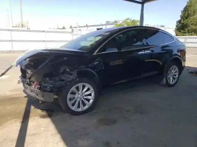 5YJXCBE29JF142748 2018 TESLA MODEL X-0