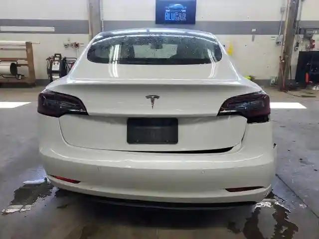 5YJ3E1EA0NF304640 2022 TESLA MODEL 3-5